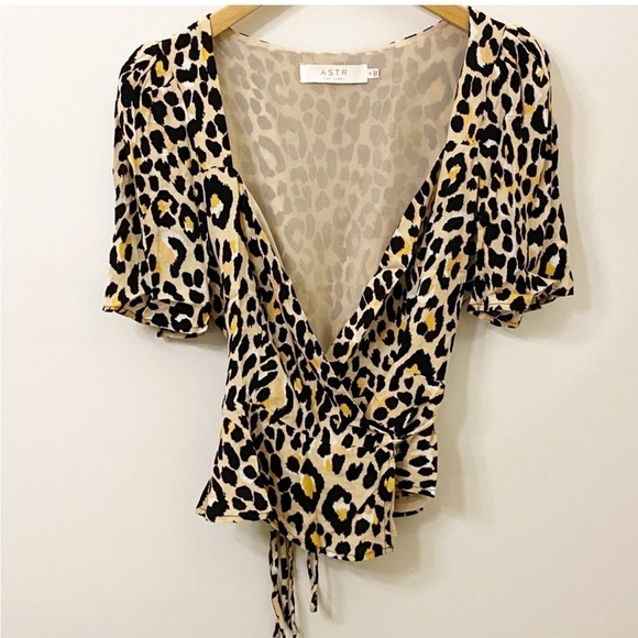 Leopard wraparound top - Picture 7 of 7